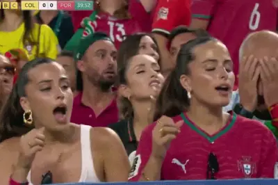 Cặp song sinh gây bão trên khán đài World Cup là bạn gái cầu thủ Bồ Đào Nha