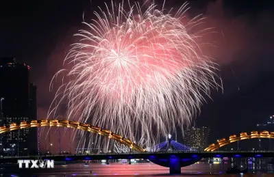Diff 2026: Màn pháo hoa của Đức và Macau thắng hoa trên bầu trời sông Hàn