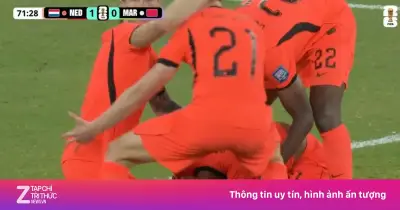 Gakpo gục khóc sau bàn thắng cho Hà Lan vì mất con