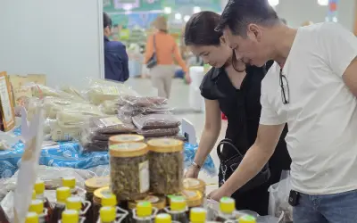Giá rẻ chưa đủ giữ chân người mua: Hàng Việt cần chứng minh chất lượng