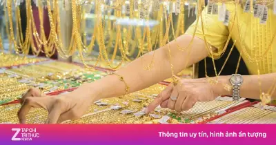Giá vàng lao dốc mạnh: Có nên xuống tiền mua lúc này?