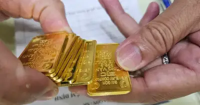 Giá vàng lao dốc, nhà đầu tư ôm vàng đỉnh mất trắng hàng trăm triệu