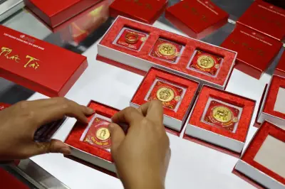 Giá vàng trong nước tiếp tục giảm sâu, mất thêm 3,2 triệu đồng mỗi lượng