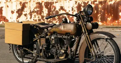 Harley-Davidson gần 100 tuổi được độ động cơ điện độc nhất vô nhị