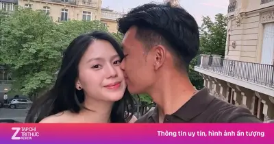 Hội cầu thủ Việt khoe kỳ nghỉ hè sang chảnh: Văn Hậu xem BTS, Thành Chung ở Paris, Duy Mạnh ngắm cá mập Maldives