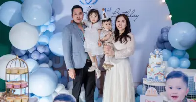 Hành trình 10 năm chữa hiếm muộn và khoảnh khắc hai vợ chồng ôm nhau bật khóc