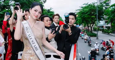 Hoa hậu Hương Giang điều hành xe buýt 2 tầng: Có cần xin phép?