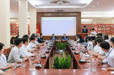 Khai giảng chương trình Nhà quản lý kinh doanh trẻ toàn cầu năm 2026