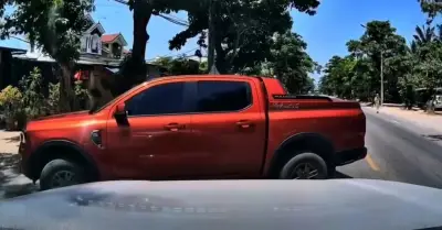 Lộ danh tính tài xế xe bán tải quay đầu né chốt CSGT