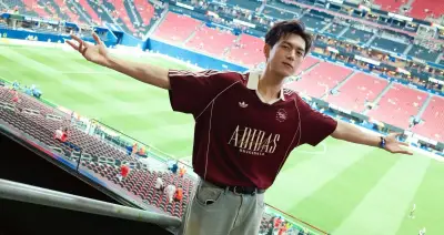Lý Hiện xuất hiện ở trận Tây Ban Nha vs Saudi Arabia