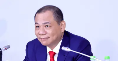 LPBank tặng 680.000 đồng mỗi nhân viên chào mừng tỷ phú Phạm Nhật Vượng