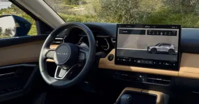 Mazda bảo vệ màn hình lớn trên CX-5 mới: An toàn hơn nút bấm