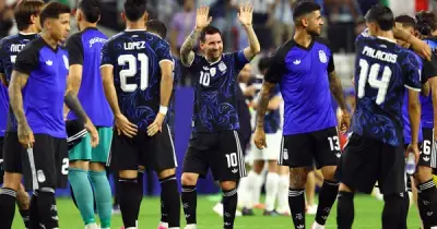 Messi phá kỷ lục ghi bàn 7 trận liên tiếp ở World Cup, Ronaldo lu mờ
