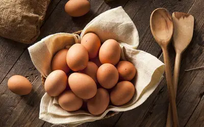 Ăn trứng mỗi ngày có tốt không? Lợi ích bất ngờ của trứng với sức khỏe