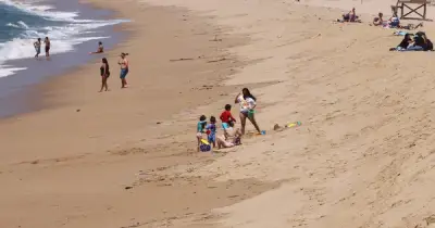Newport Beach: Vẻ đẹp California gợi nhớ biển Mũi Né với cầu gỗ 120 năm