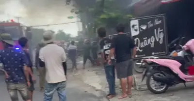Nghi phạm tưới xăng đốt tiệm giặt sấy ở Cà Mau đã tử vong
