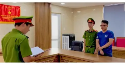 Đà Nẵng khởi tố 3 đối tượng bán sách điện tử tiếng Anh lậu quy mô lớn