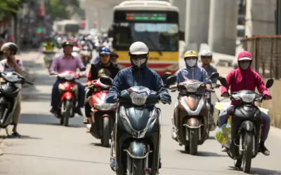 Nắng nóng gay gắt dịp Hạ chí, nhiệt độ cảm nhận lên 45 độ C
