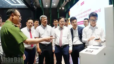 Đà Nẵng thí điểm Kiosk thông minh cấp bản sao điện tử