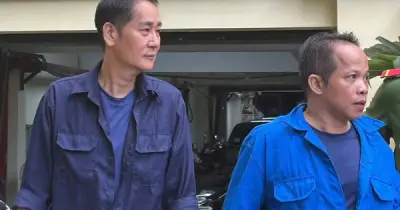 Đạo diễn Lê Minh kêu oan vụ tạt sơn, mắm tép vào nhà con nợ