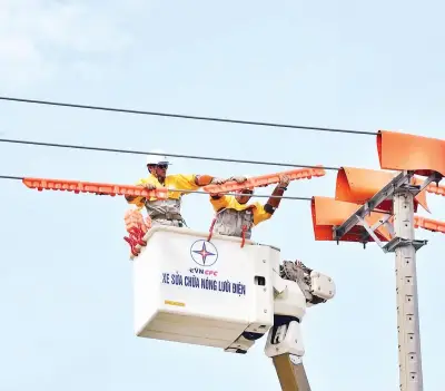 Áp lực hệ thống điện Huế khi phụ tải liên tục lập đỉnh trong nắng nóng