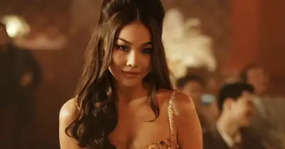 Phim 18+ của Thành Hằng bị 'dè bẹp' giữa bão chê bai, 1 phim âm thầm thu 200 tỷ