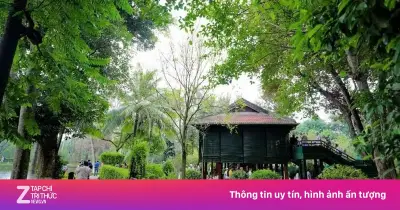 Ra mắt sách và triển lãm ảnh kỷ niệm 115 năm Bác Hồ ra đi tìm đường cứu nước