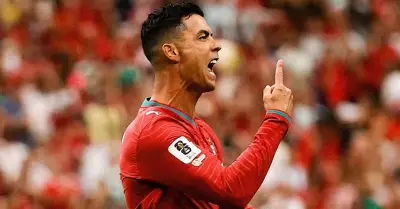 Ronaldo lập kỷ lục ghi bàn 6 kỳ World Cup, Bồ Đào Nha thắng Uzbekistan 5-0