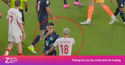 Thẻ đỏ lịch sử vì che miệng ở World Cup 2026