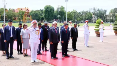 Thủ tướng Timor Leste vào Lăng viếng Chủ tịch Hồ Chí Minh