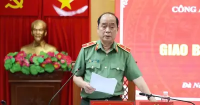 Thiếu tướng Nguyễn Hữu Hợp chỉ đạo truy quét hàng giả, ma túy mùa lễ hội