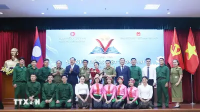 Tôn vinh tiếng Việt: Cầu nối bền vững gắn kết quan hệ đặc biệt Việt Nam - Lào
