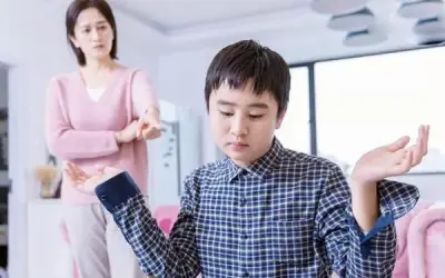 Trẻ sau 10 tuổi thay đổi như người khác: 3 sai lầm cha mẹ thường mắc