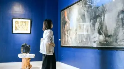Triển lãm 'Hành trình từ trái tim' kỷ niệm 20 năm Trung tâm Nghệ thuật Lê Bá Đảng
