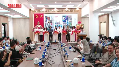 Triển lãm tranh minh họa báo Nhân Dân: Nghệ thuật đồng hành cùng báo chí