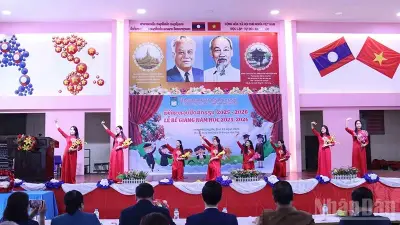 Trường Nguyễn Du tại Lào bế giảng năm học 2025-2026, vinh danh học sinh xuất sắc