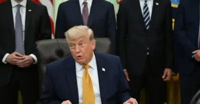 Trump chỉ trích Thượng viện Mỹ vì nghị quyết Iran, yêu cầu điều tra giá xăng