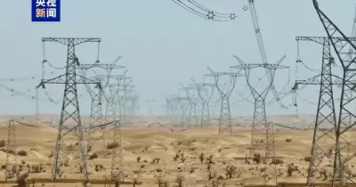 Trung Quốc hoàn thành vòng lưới điện 750kV dài nhất quanh sa mạc Taklamakan