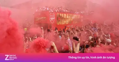 Video buổi diễu hành chưa từng có của cổ động viên Arsenal