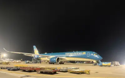 Vietnam Airlines thực hiện chuyến bay thứ hai chở 46,8 tấn hàng cứu trợ tới Venezuela