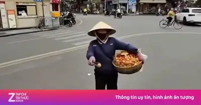 Xác minh người bán rong 'chém' khách Tây 430.000 đồng 10 bánh rán
