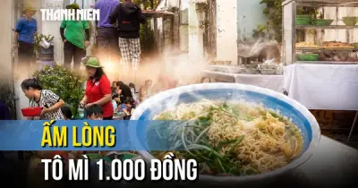 Xe mì 1.000 đồng kết nối yêu thương cho người lao động