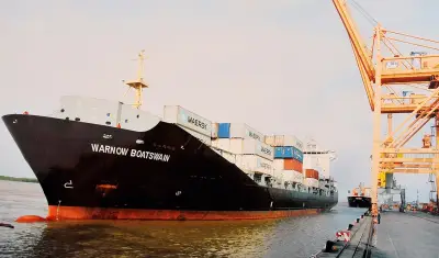 Xuất khẩu dệt may 5 tháng đạt 18,8 tỷ USD, áp lực logistics gia tăng
