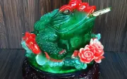 7 vật phẩm phong thủy bàn thờ Thần Tài hút tài lộc mạnh nhất 2026