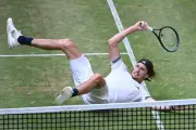 Alexander Zverev thua Taylor Fritz, dừng bước ở bán kết Halle Open 2026