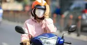 Đau đầu do nắng nóng: Nhận biết dấu hiệu nguy hiểm cần nhập viện gấp