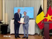 Bị bổ nhiệm Lãnh sự danh dự Việt Nam tại Antwerp