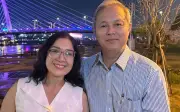 Bà Bạch Lệ, mẹ đẻ Lệ Phượng, gây chú ý trên mạng xã hội