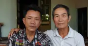 Bỏ đi làm ăn rồi biệt tích 25 năm, ngày con trở về cha ở Nghệ An khóc nghẹn
