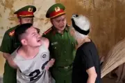Bà nội 98 tuổi gây sốt trong clip phòng chống ma túy của công an Hà Tĩnh